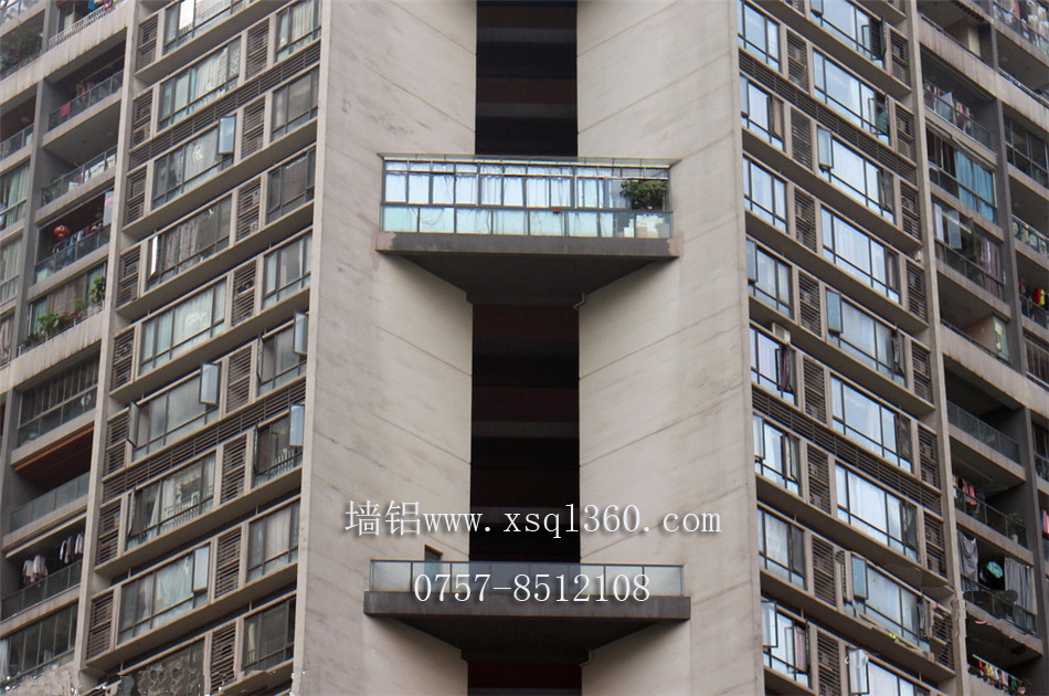 鋁單板廠家講述——“最牛空中違建”