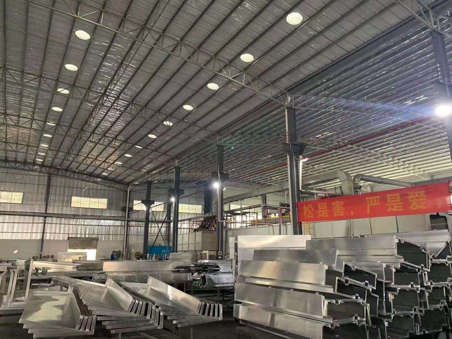 半成品擺放區(qū)